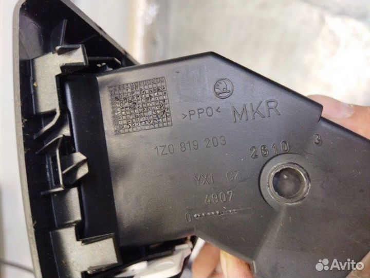 Дефлектор воздушный задний Skoda Octavia А5 1.8