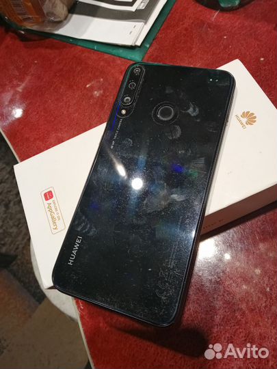 Телефон Huawei p40 lite e(4.64)