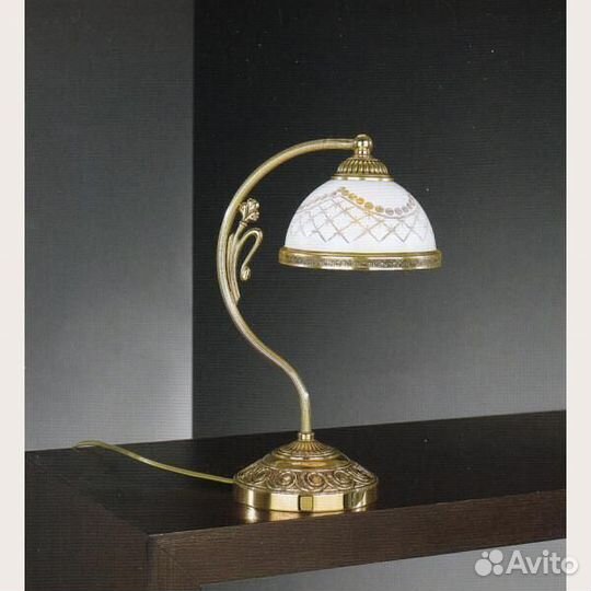 Светильник настольный Италия