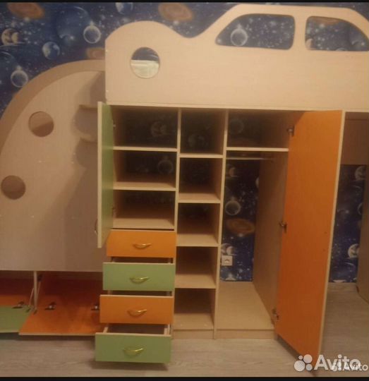 Детская кровать чердак машина