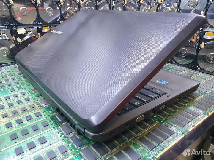 Samsung r540 i5, intel hd, ssd128gb, ram4, акб 2ч