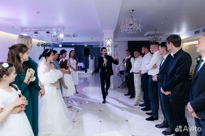 Ведущий. Диджей (в паре)