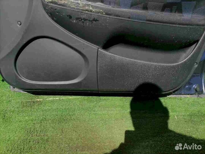 Дверь передняя правая Mitsubishi Carisma DA2A