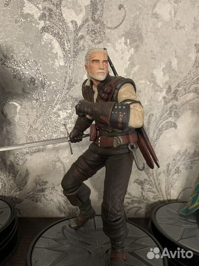 Фигурка Ведьмак 3 Геральт доспехи школы Мантикоры