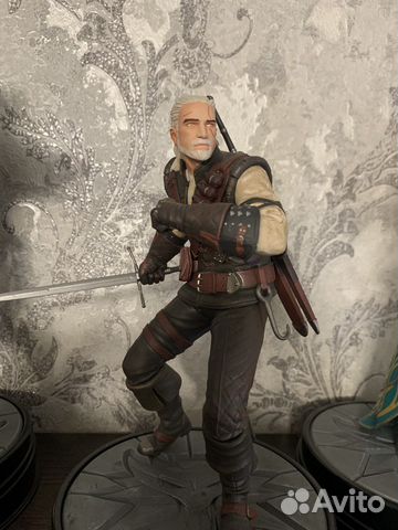 Фигурка Ведьмак 3 Геральт доспехи школы Мантикоры