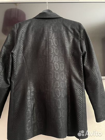 Брючный костюм женский 48 черный Франция