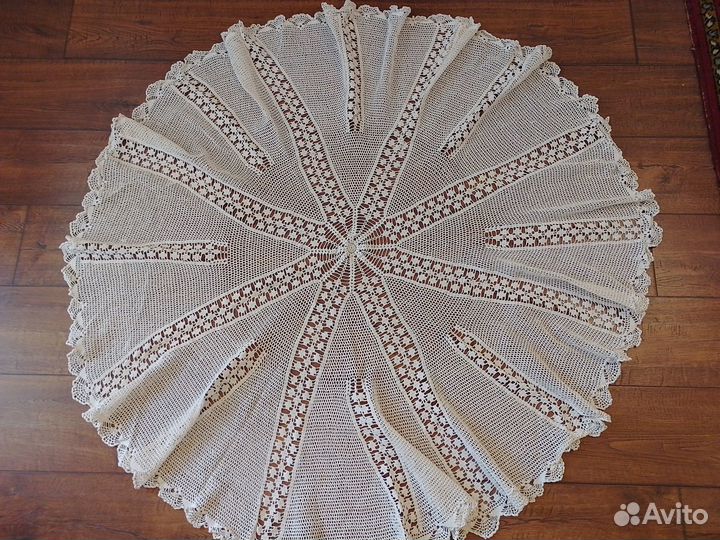 Скатерть круглая. Винтаж