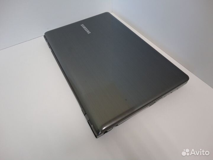 Ноутбук Samsung\4 ядра\1Tb\6Gb\2 video