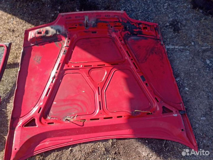 Капот и дверь Опель омега а