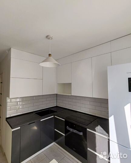 Угловой кухонный гарнитур