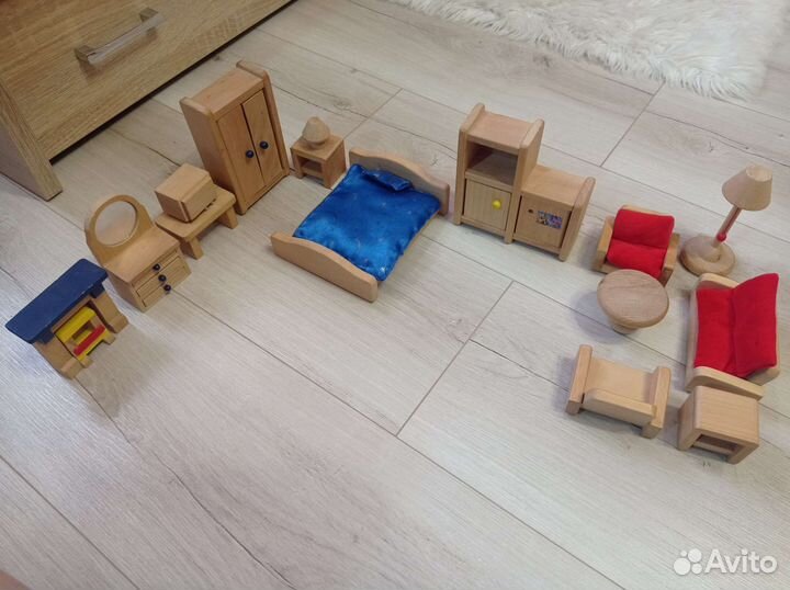 Деревянная мебель для кукол