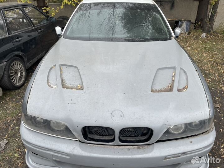 Капот на BMW 5 e39