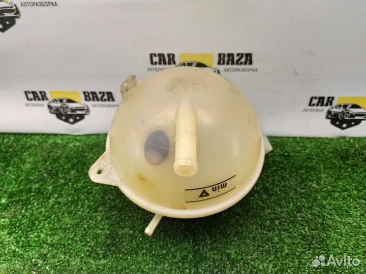 Бачок расширительный Volkswagen Caddy III