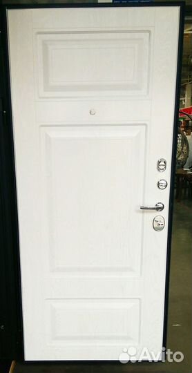 Дверь входная порта Темный Орех / Беленый Дуб