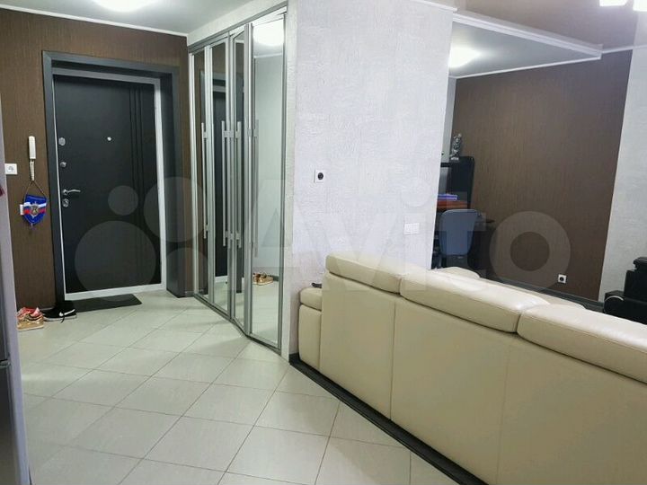 2-к. квартира, 55 м², 3/9 эт.