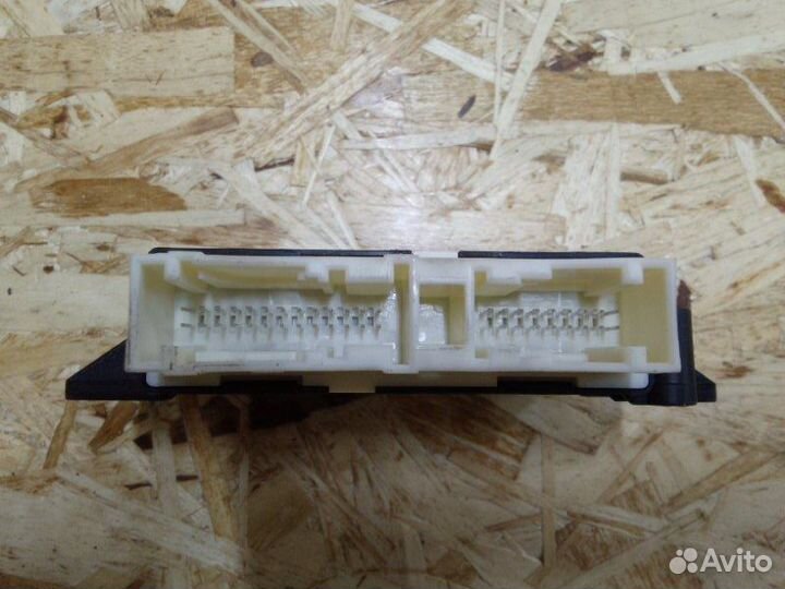 Блок управления парктрониками Volkswagen Tiguan