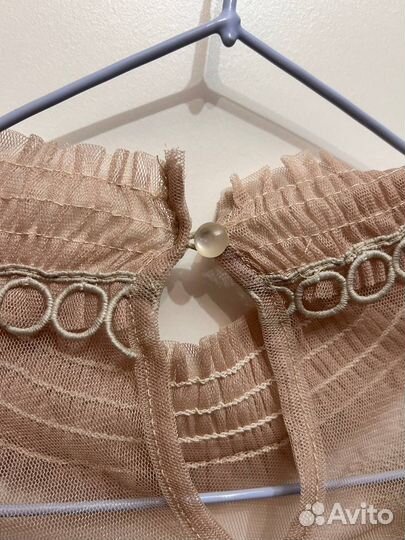 Блузка с объемными рукавами