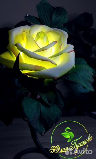 Роза настольная ручной работы 