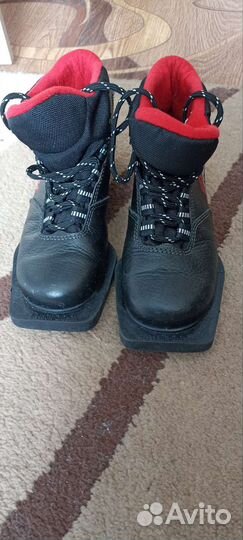 Ботинки лыжные детские размер33