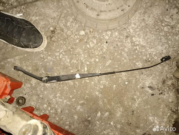 Поводок дворника Honda civic 6