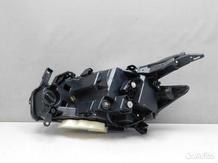 Фара правая Nissan Murano