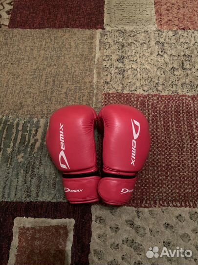 Боксерские перчатки demix
