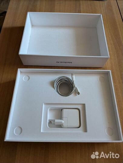 Apple MacBook Air M1 256 gb Отличное Состояние