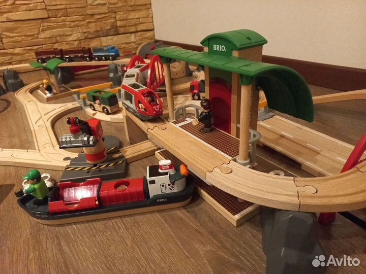 Деревянная железная дорога Brio