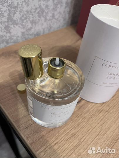 Парфюм оригинал делюсь