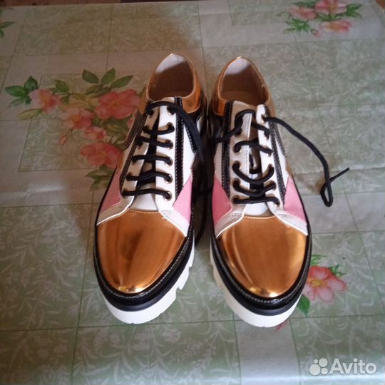 Ботинки женские