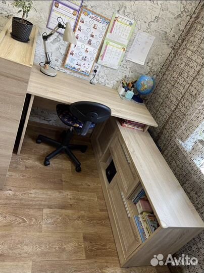 Угловой письменный стол Шервуд