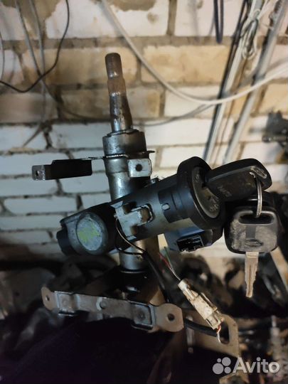 Замок зажигания Nissan Almera N16 колонка рулевая