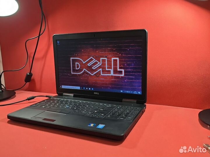 Ноутбук Dell E5540 i5 2.6Ghz 8Gb 128SSD+500gbHDD