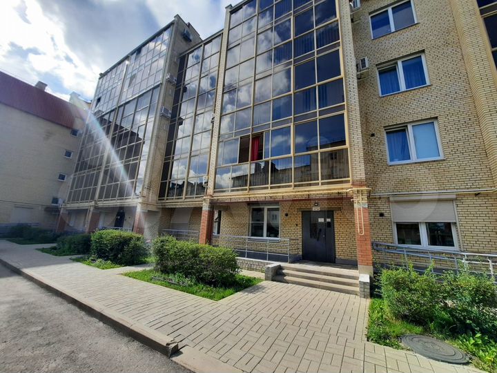 2-к. квартира, 73 м², 3/5 эт.