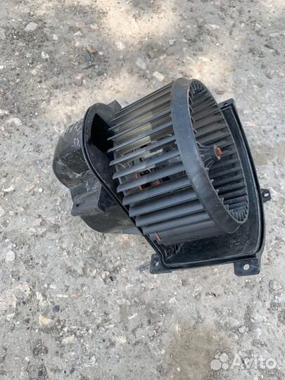 Моторчик печки Volkswagen Touareg