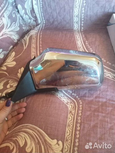 Зеркало заднего вида