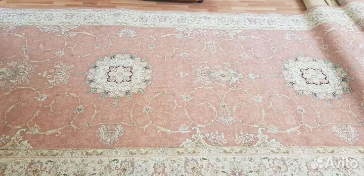 Ковёр шёлковый