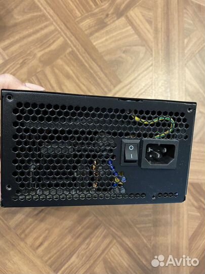 Блок питания gigabyte
