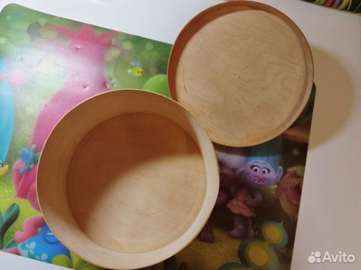 Круглая деревянная коробка