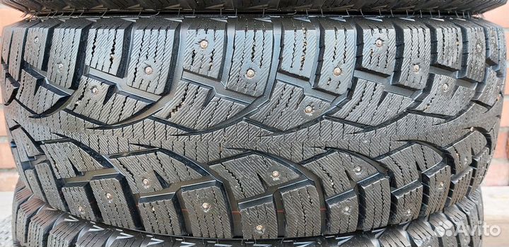 Joyroad Winter RX818 215/65 R16