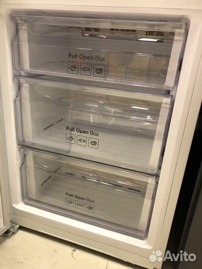 Холодильник Samsung-RB37A5400WW