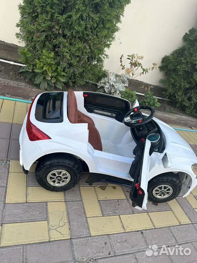 Детский электромобиль бу