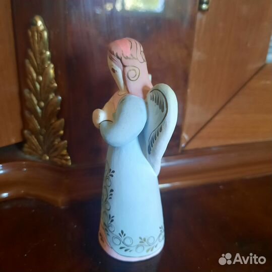 Глиняная фигурка ангела