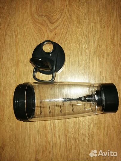 Шейкер электрический 600 мл новый спортпит