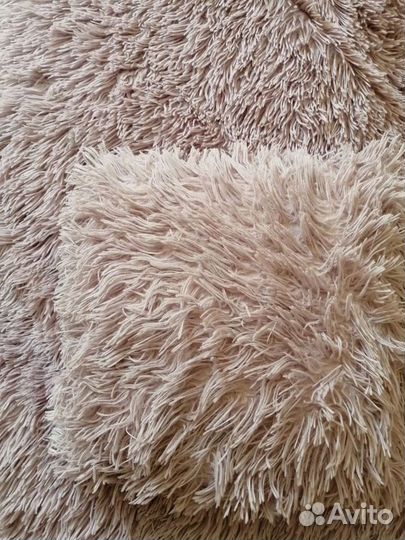 Покрывало и декоративная подушка