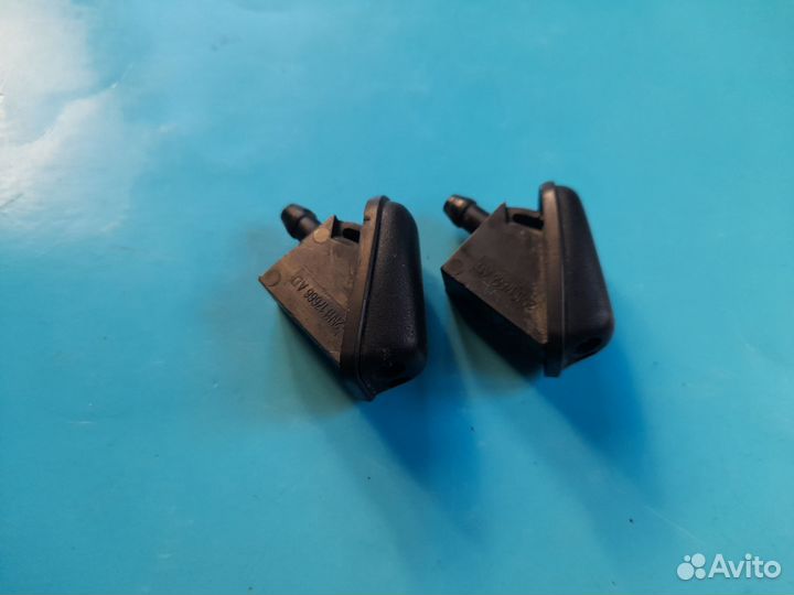 Форсунки омывателя Ford Firsta MK6