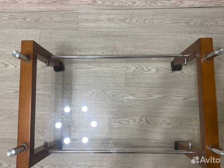 Стол стеклянный