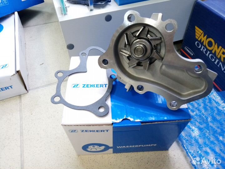 Mitsubishi Lancer 9 водяной насос (помпа)