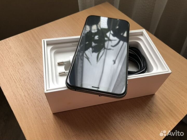 iPhone Xs, 256 ГБ