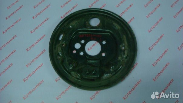 Nissan 44030-3J410 опорный диск левый